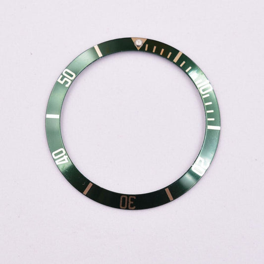 Green 39.5mm aluminium bezel insert for automatic SUB/GMT watch, enhancing style and durability.