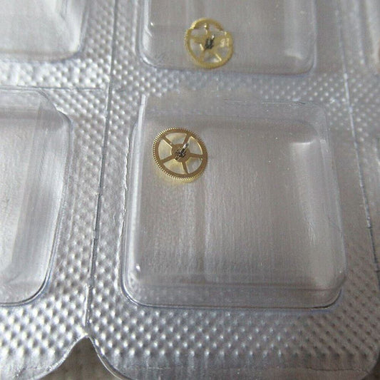 Reverser Fourth Wheel by Generic for Movement 8200, essential watch spare part #1485.