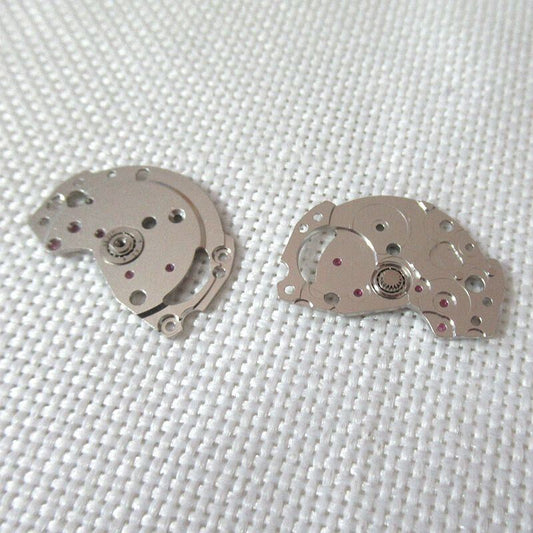 Silver Up Spring Wheel Bridge Splint for Movement 8200, durable wrist support enhancing hand mobility.