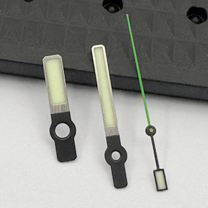 Aiguilles de seconde main vertes avec garniture argentée et luminescentes vertes pour montres NH35/36/4R SKX007 