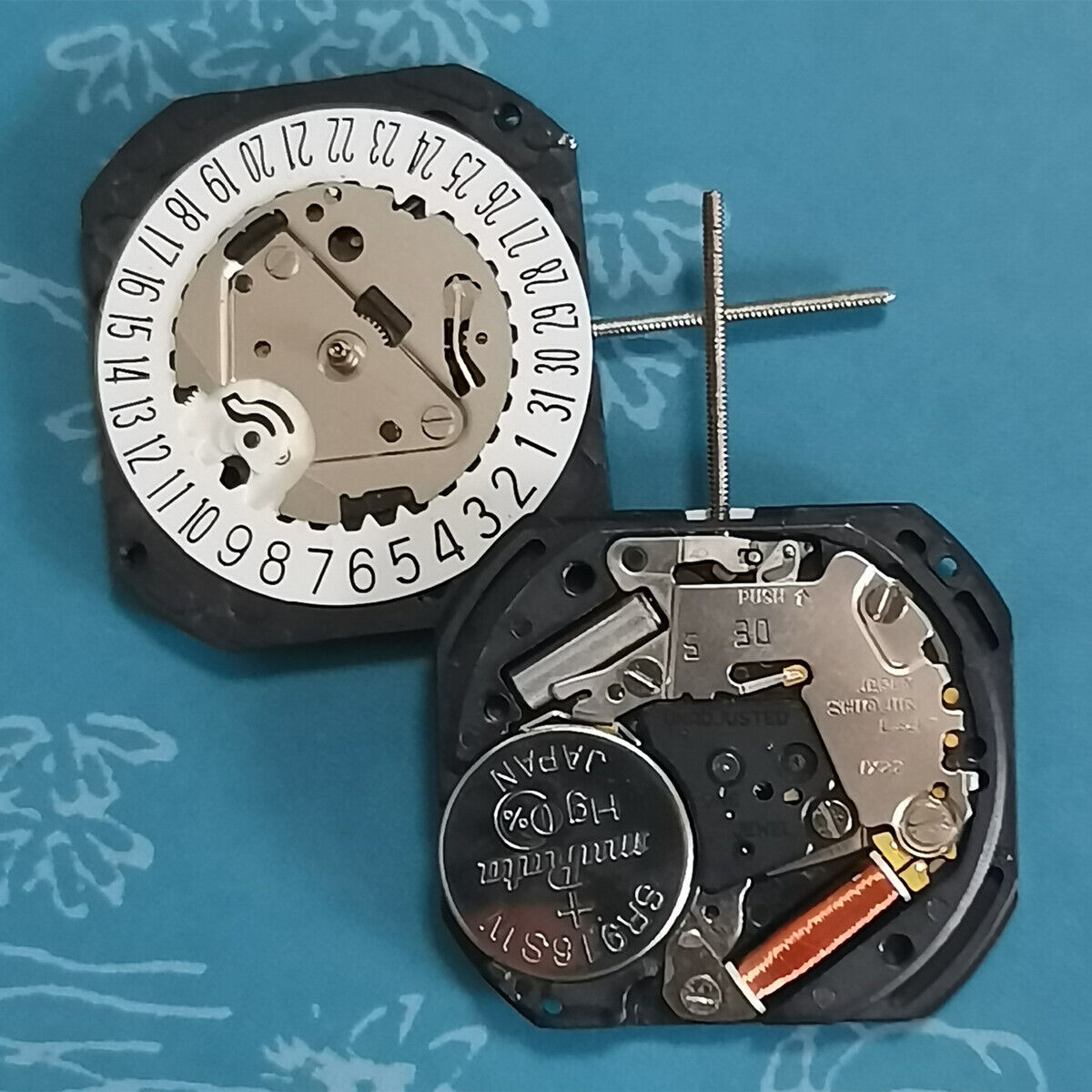 Japan-made VX22 quartz watch movement with date display at 3/6, white disk replacement part.