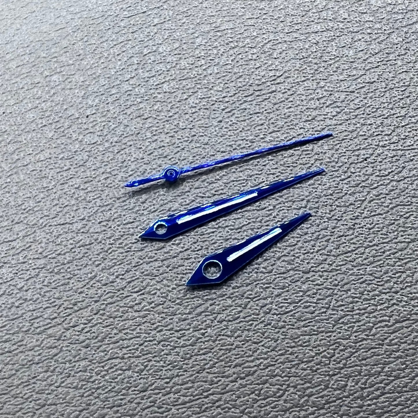 Blue Arrow shaped lume watch hands set compatible with NH34 NH35 NH36 movements.
