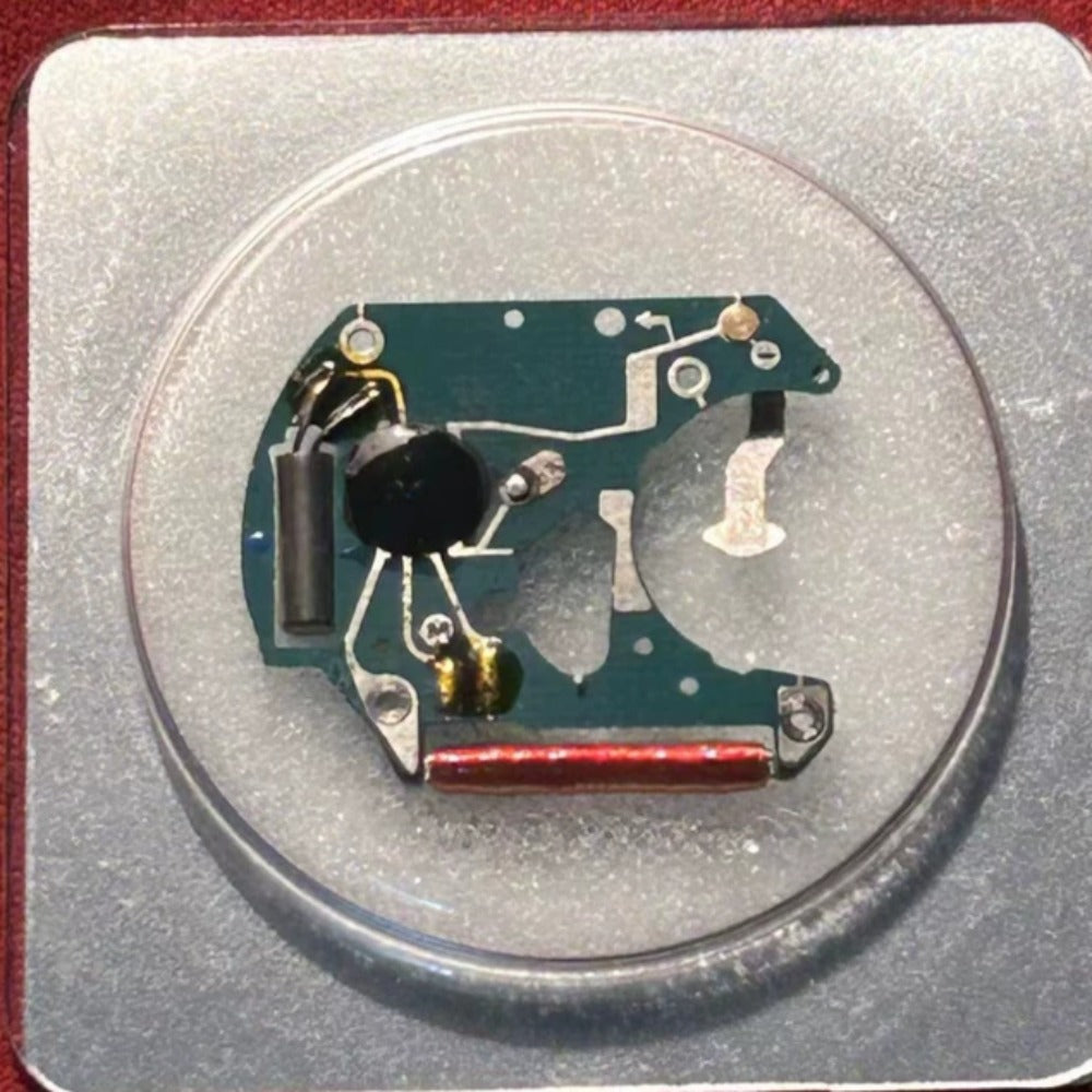 Miyota OS1A quartz movement with 3 hands and single calendar at 3 o'clock, Japan made watch part.