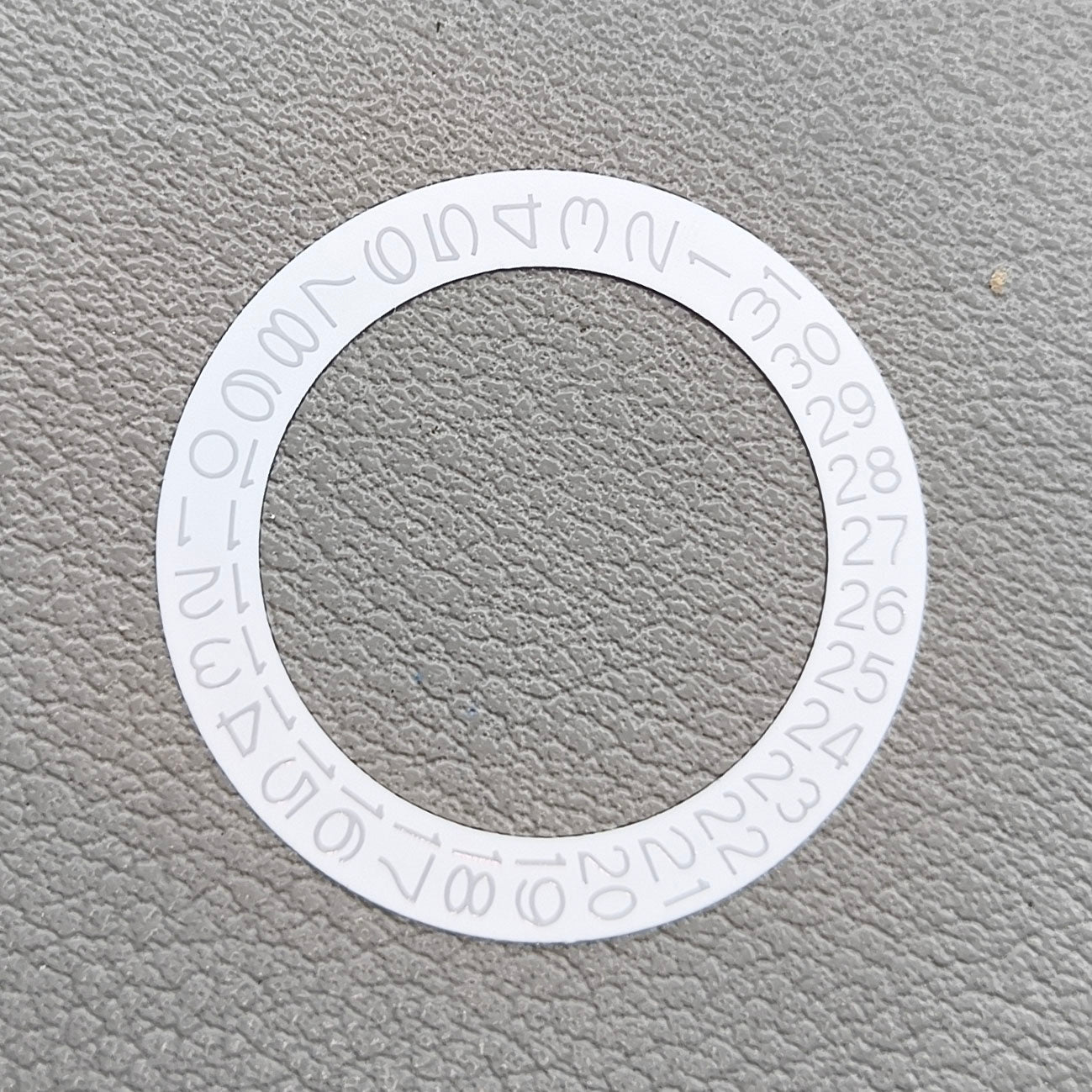 2 PIECES White Background Light Grey Character Disk Date Wheel for NH35 NH36