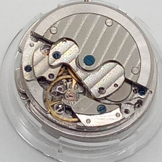 Chinese Tianjin T17 ST17 hand-winding mechanical watch movement with 2 hands and 10 o'clock power display.