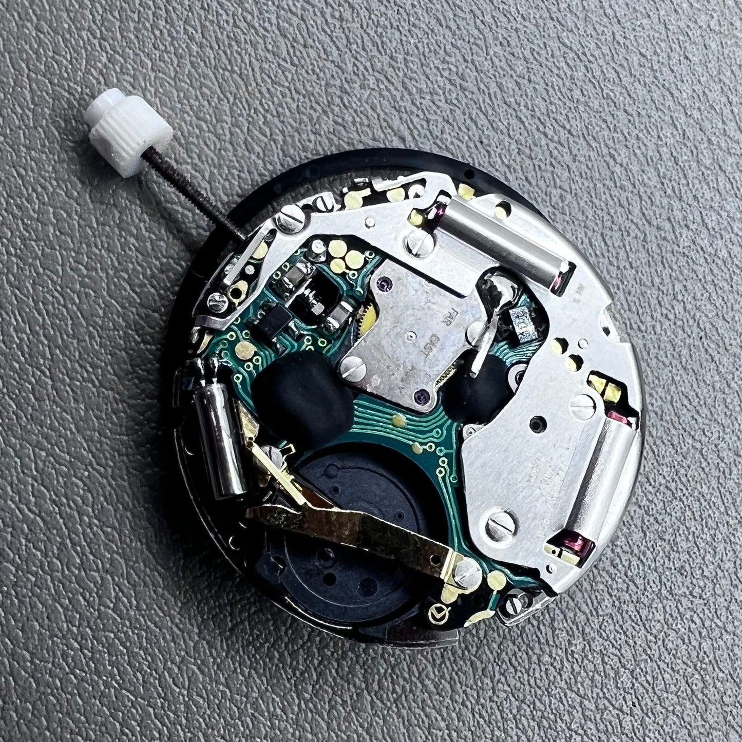 Swiss ISA 8176A 8176-1990 White Dial Watch Quartz Movement