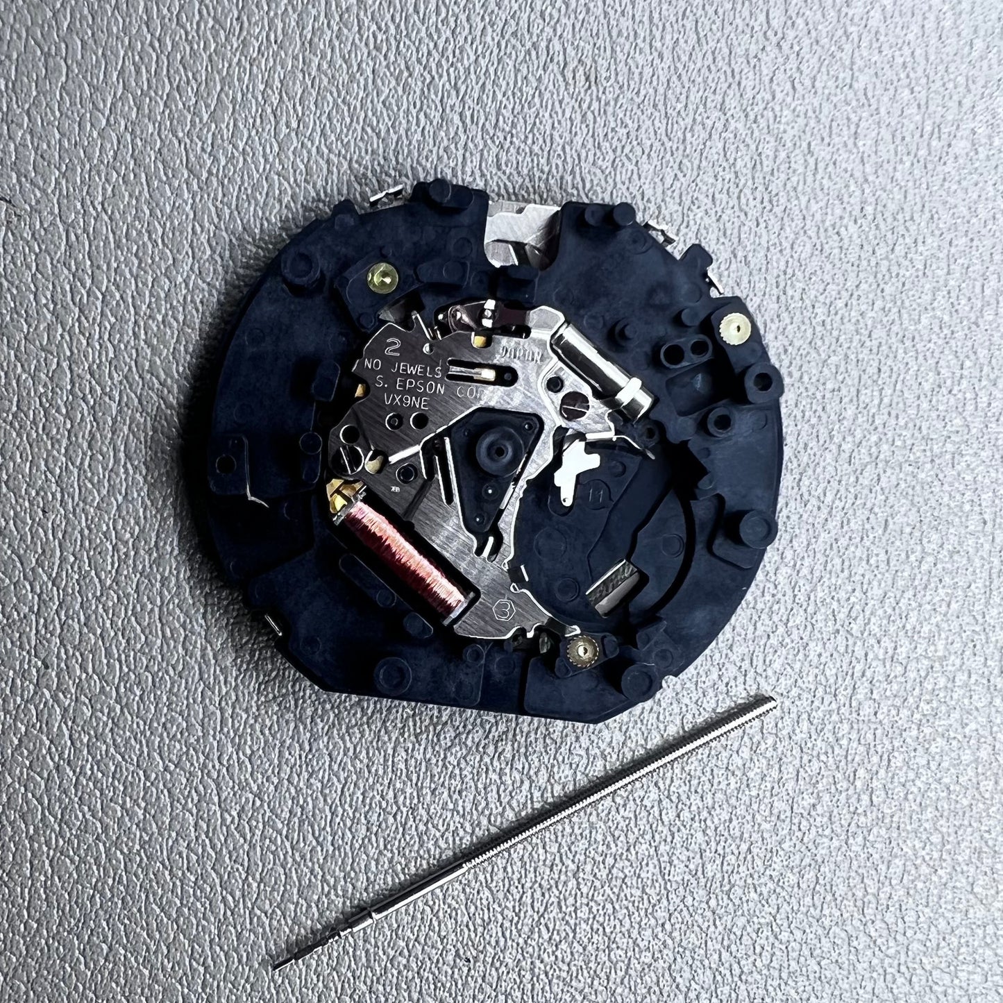 Japan Hattori Epson TMI VX9N VX9NE quartz watch movement for precise timekeeping in accessories.