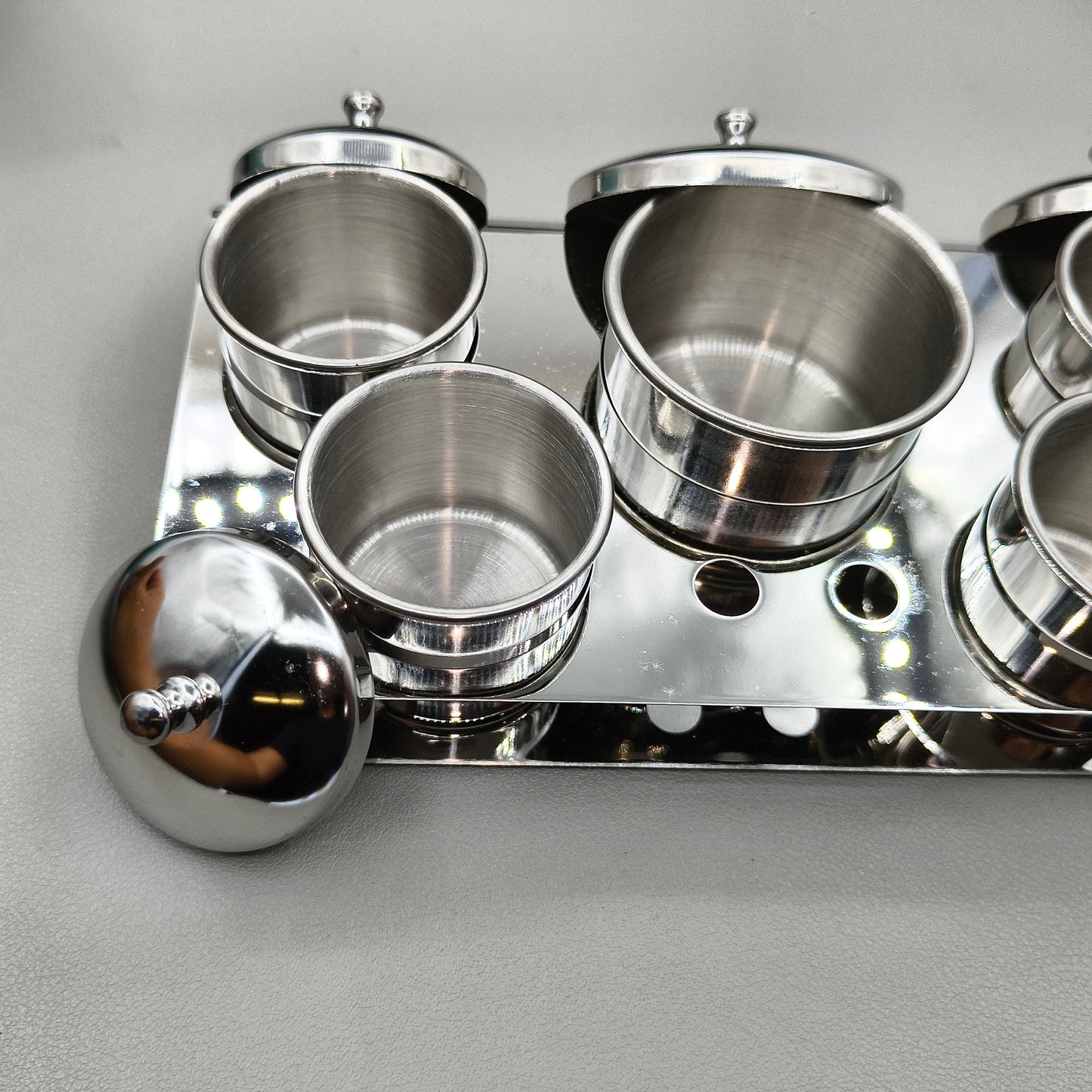 5 Cups Stainless Steel Watchmakers Watch Oil Benzine Cup with Anti-Leak Cover