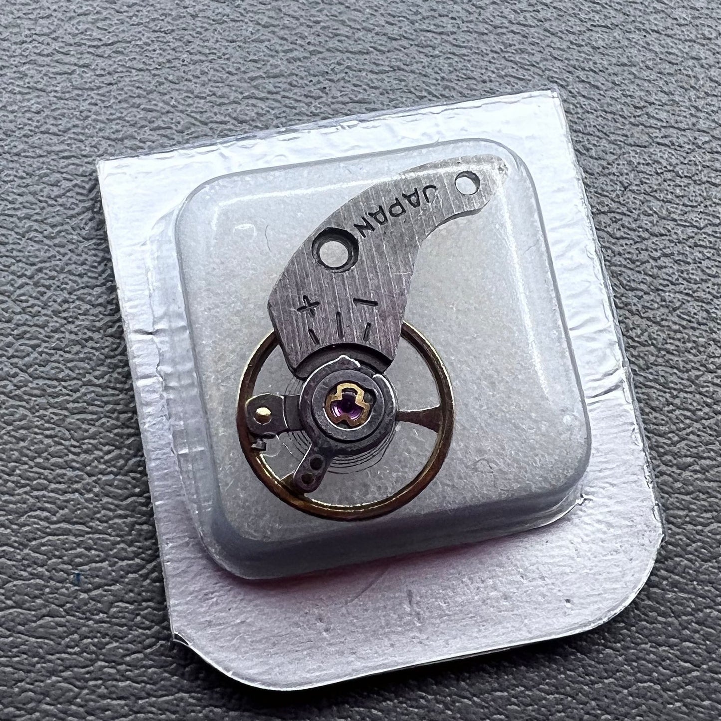 Japan Complete Balance Wheel with Splint Generic for 7009A Movement