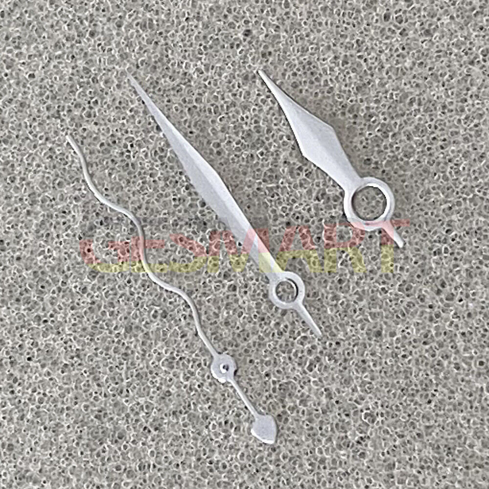 Wave-shaped second hand in black for NH35/NH36/4R/7S watch movements, enhancing time precision and style.