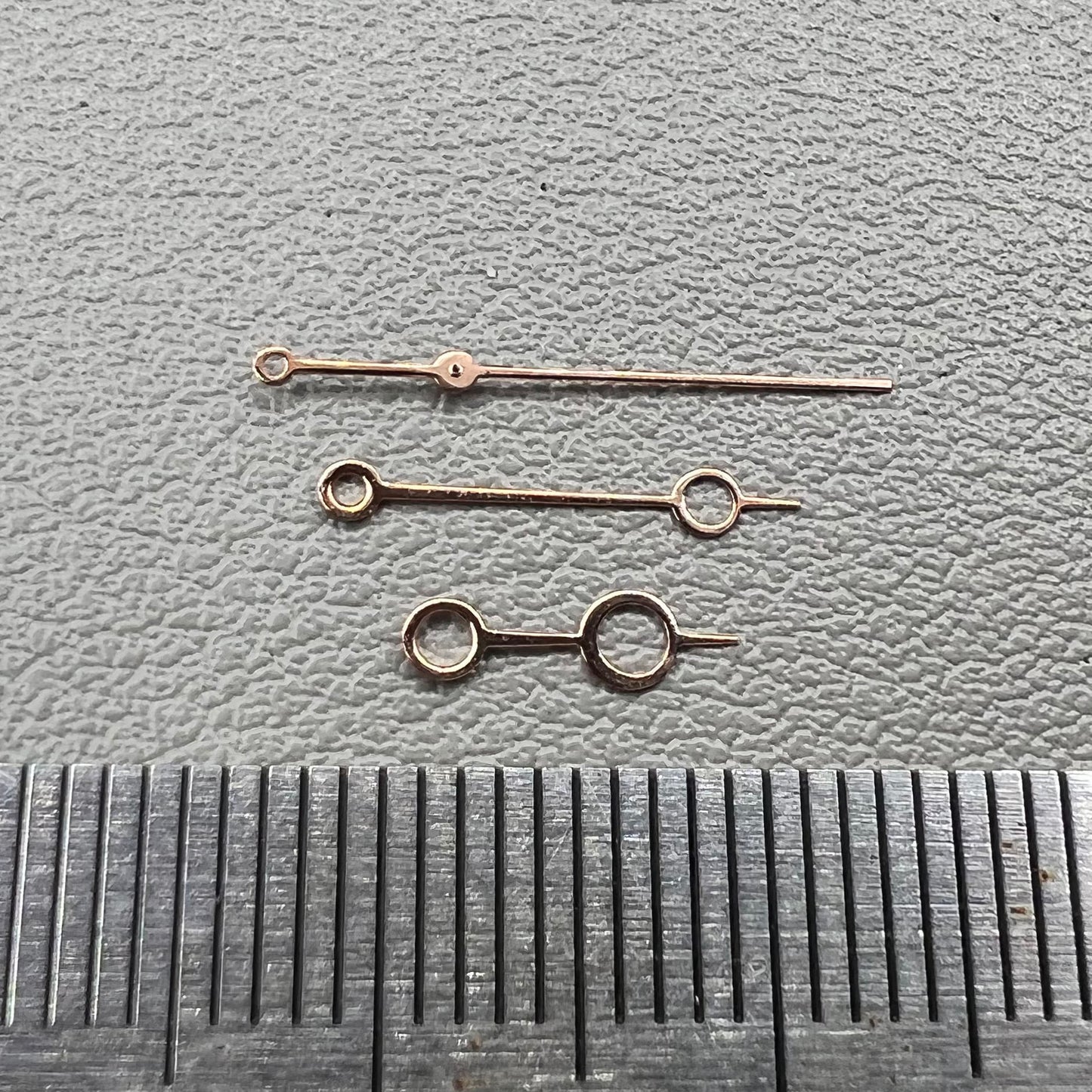 Set of rose gold hollow circle watch hands by Modified, compatible with NH35/36 NH38 NH72 movements.