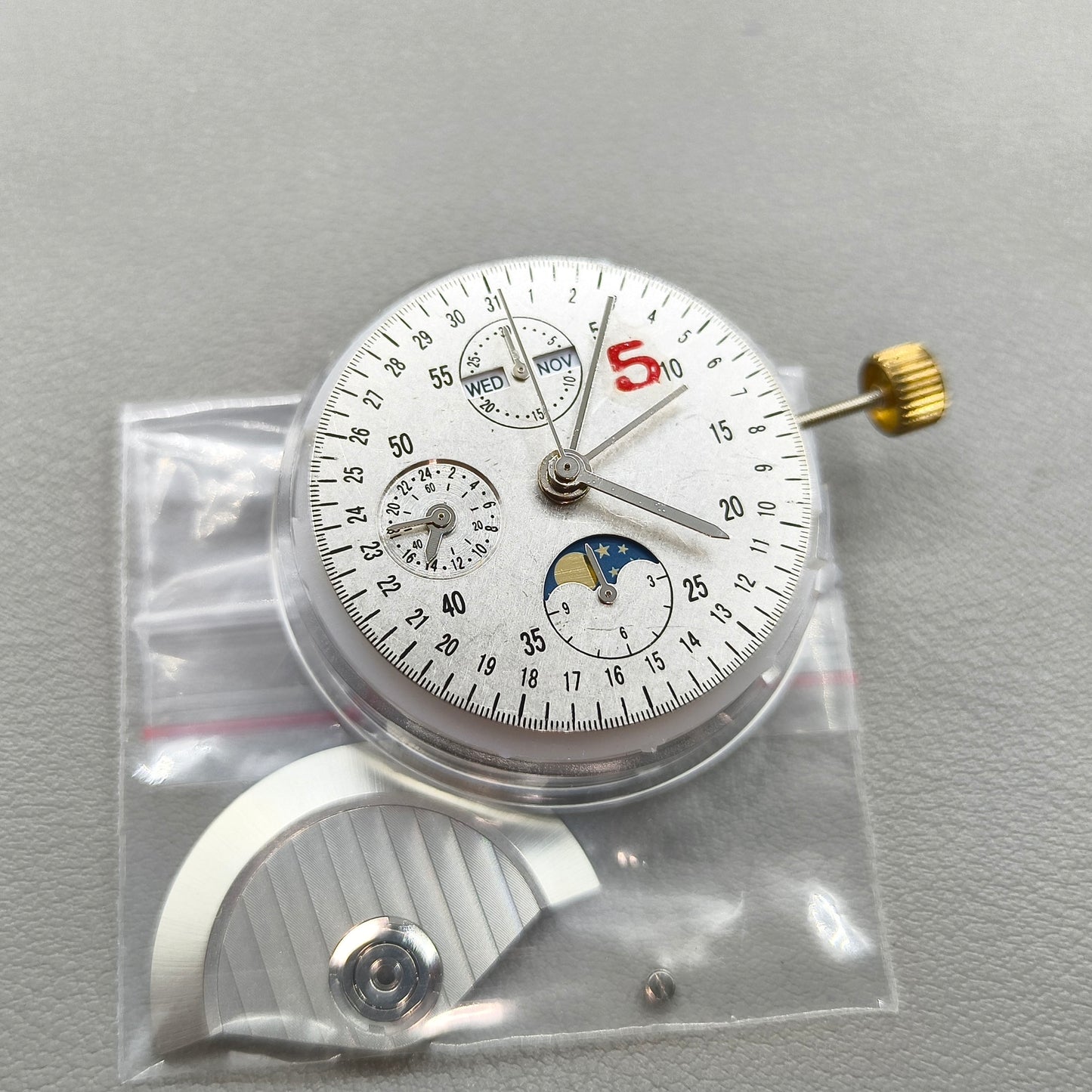 Dandong 7751 Movement Multifunctional Automatic Mechanical Movement 8 Hands