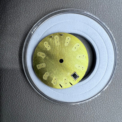 Red painted C9 Lume 28.5mm watch dial with black carbon fiber, compatible with NH34 NH35 movements.