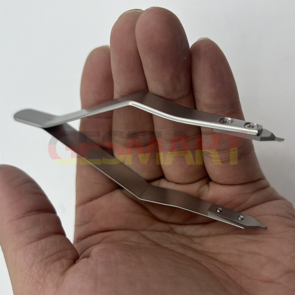 Bergeon 7825 spring bar tweezers for precise watch repair and strap adjustments.