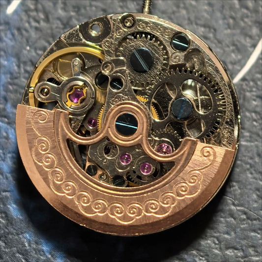 Mouvement mécanique creux en argent fabriqué en Chine avec rotor en or rose