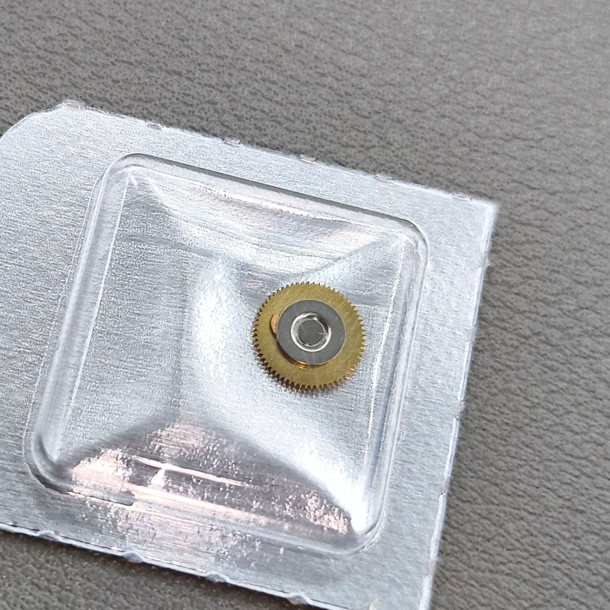 2 PIECES Watch Date Indicator Driving Wheels Generic for ETA 2836 Movement #2836-2556