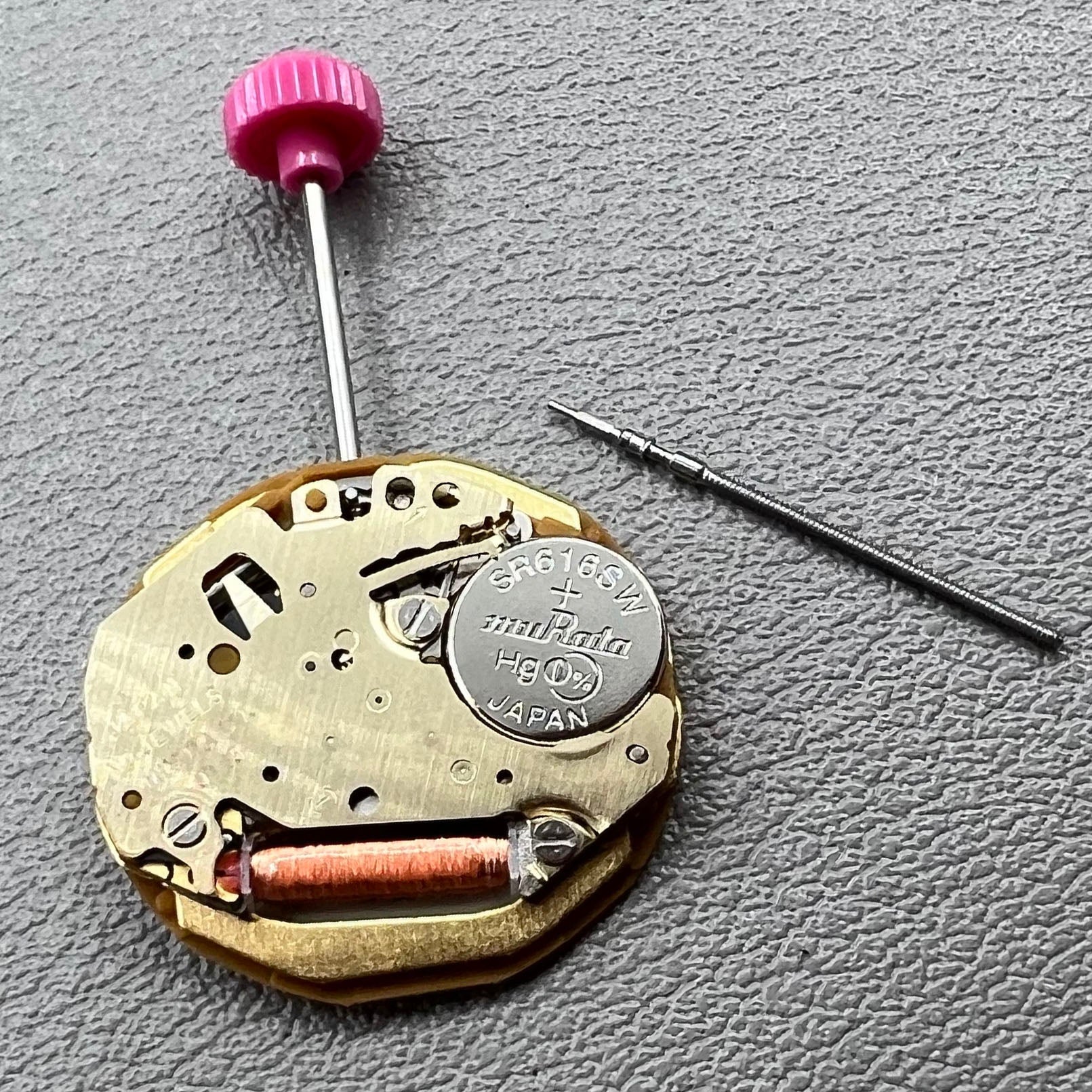 Japan Miyota Quarzwerk Uhrwerk mit Datum bei 6 Uhr, Modell 9T15, pr�zise und zuverl�ssig.
