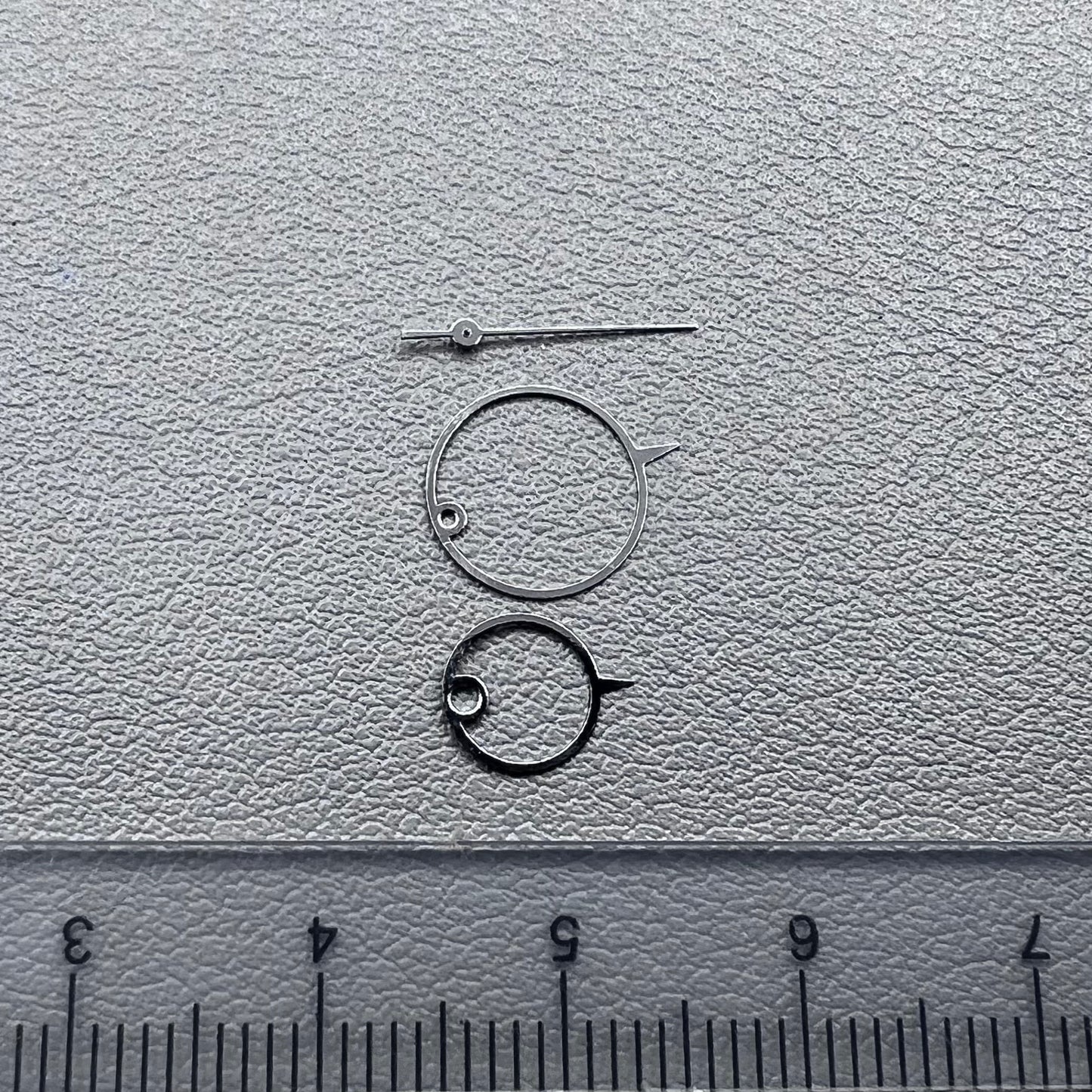 Set of 11mm irregular round pointed watch hands for Miyota 2035, stylish accessory for watch repair and customization.