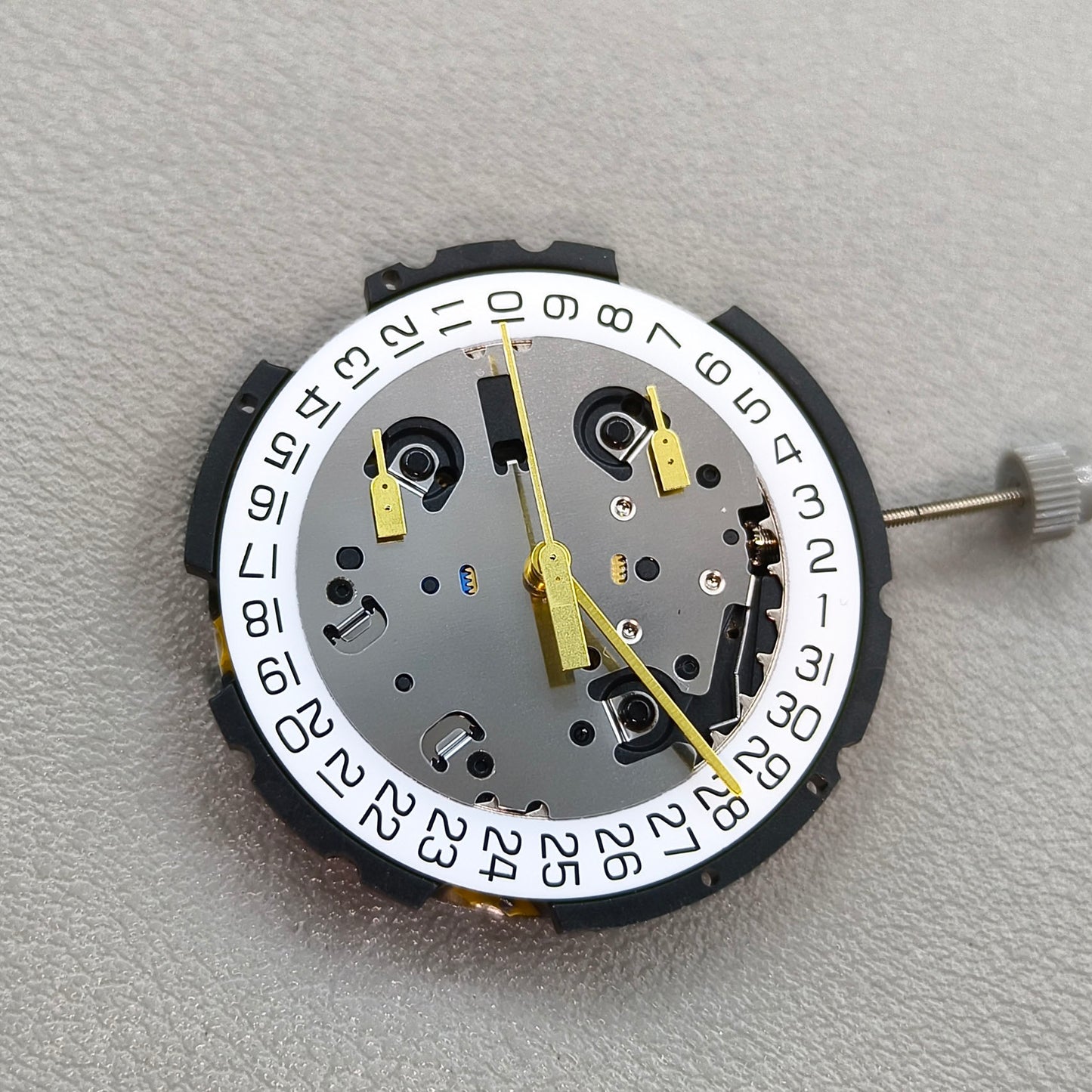 Swiss ETA G10.212 Watch Quartz Movement 3 Hands Date@4 White Disk