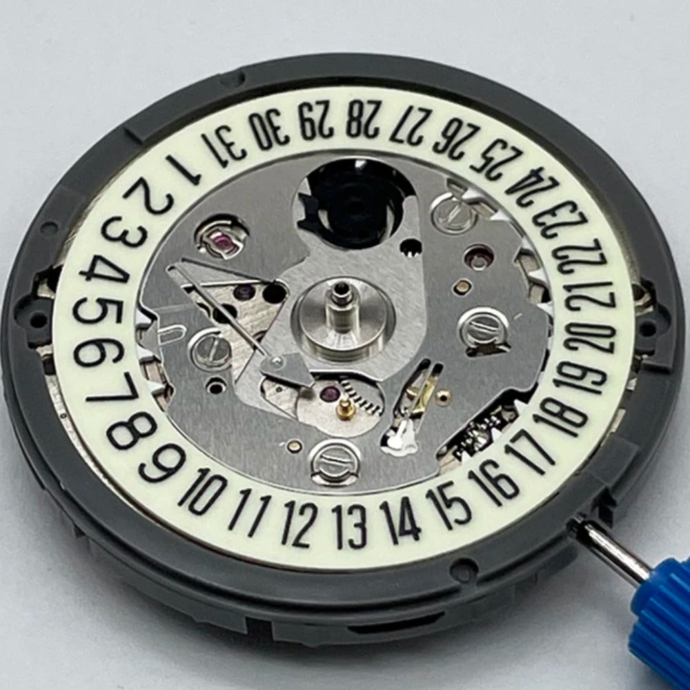 Japan Made C3 Blue Luminous watch accessory with NH35A mechanical movement, 24 jewels, date at 6 o?clock
