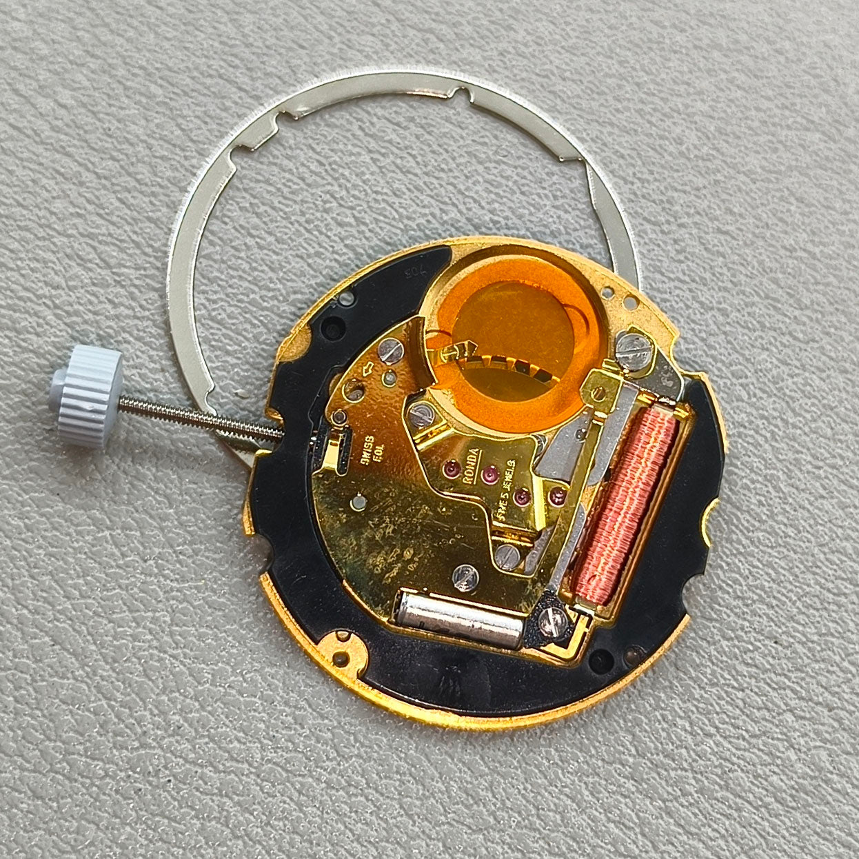 Swiss Ronda 705 Golden Quartz Watch Movement 3 Hands Date@3