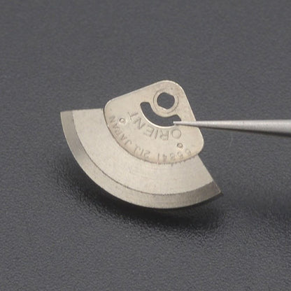 Oscillating weight rotor for watch movement 55841/55840, high-precision replacement part.