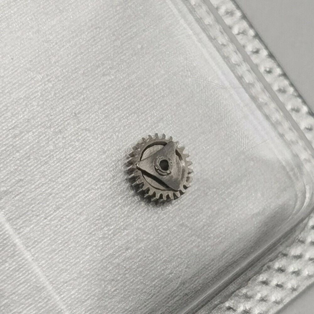 Watch part Ref.240 Driver Cannon Pinion replacement for 7750 movement, precise and durable.