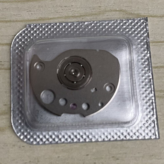 Replacement bearing splint for YN55 and YN56 watch movements, essential spare part for accurate repairs.