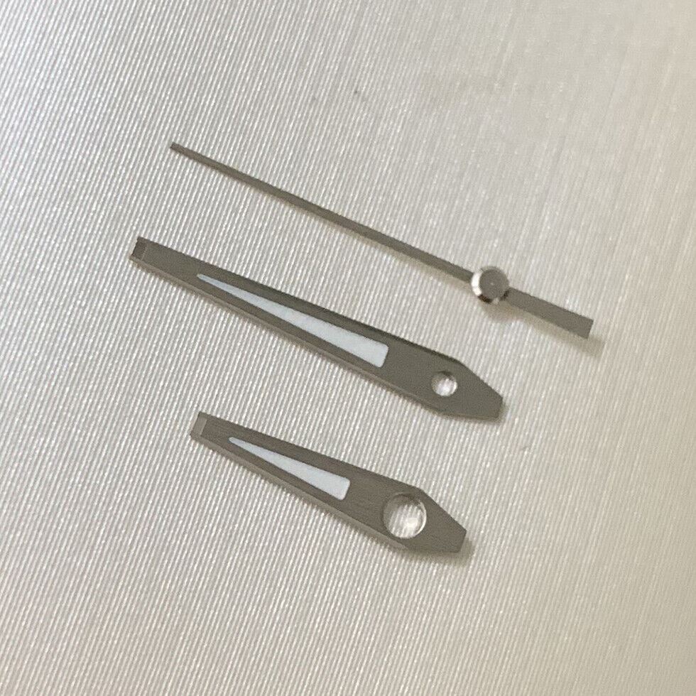 Green luminous lightning-style watch hands set for NH35 NH36 custom watch repair projects.