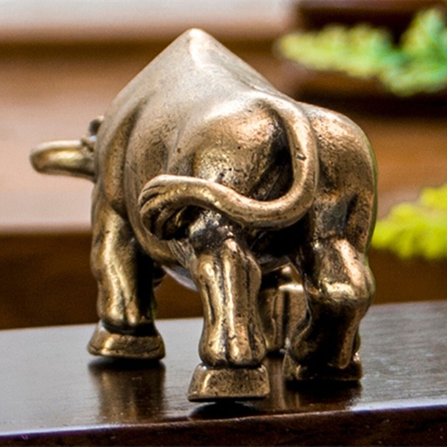 Vintage hand-carved Copper Golden Fighting Bull figurine, 162g collectible bronze trinket.