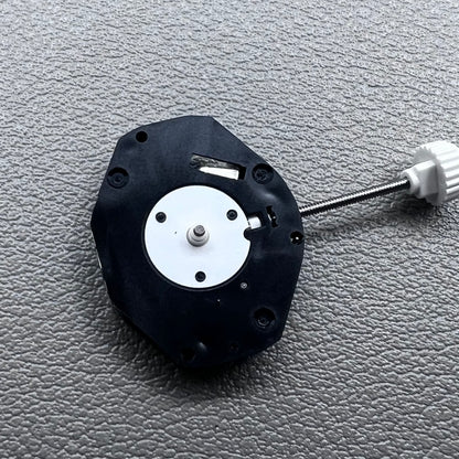 Sunon PE41 quartz watch movement with small second hand at 6 o'clock for ladies' watches.