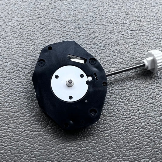 Sunon PE41 quartz watch movement with small second hand at 6 o'clock for ladies' watches.