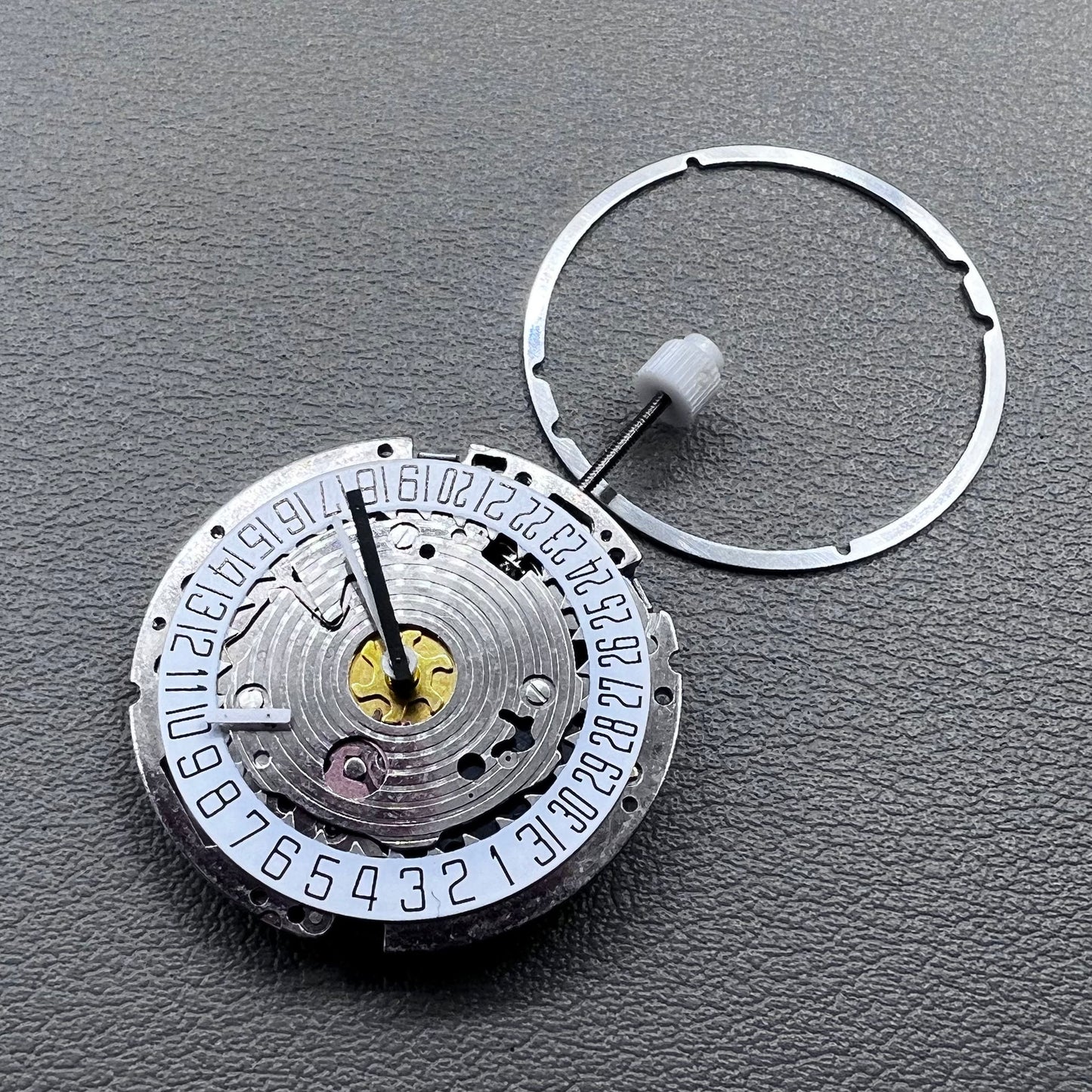 ISA 8171A Quartz Movement 4 Hands White Disk Date@6 Silver Plated