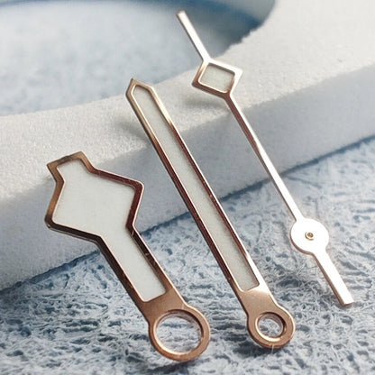Aiguilles de montre C3 BGW-9 à finition dorée rose et luminescente bleue pour NH34, NH35, NH36, NH38