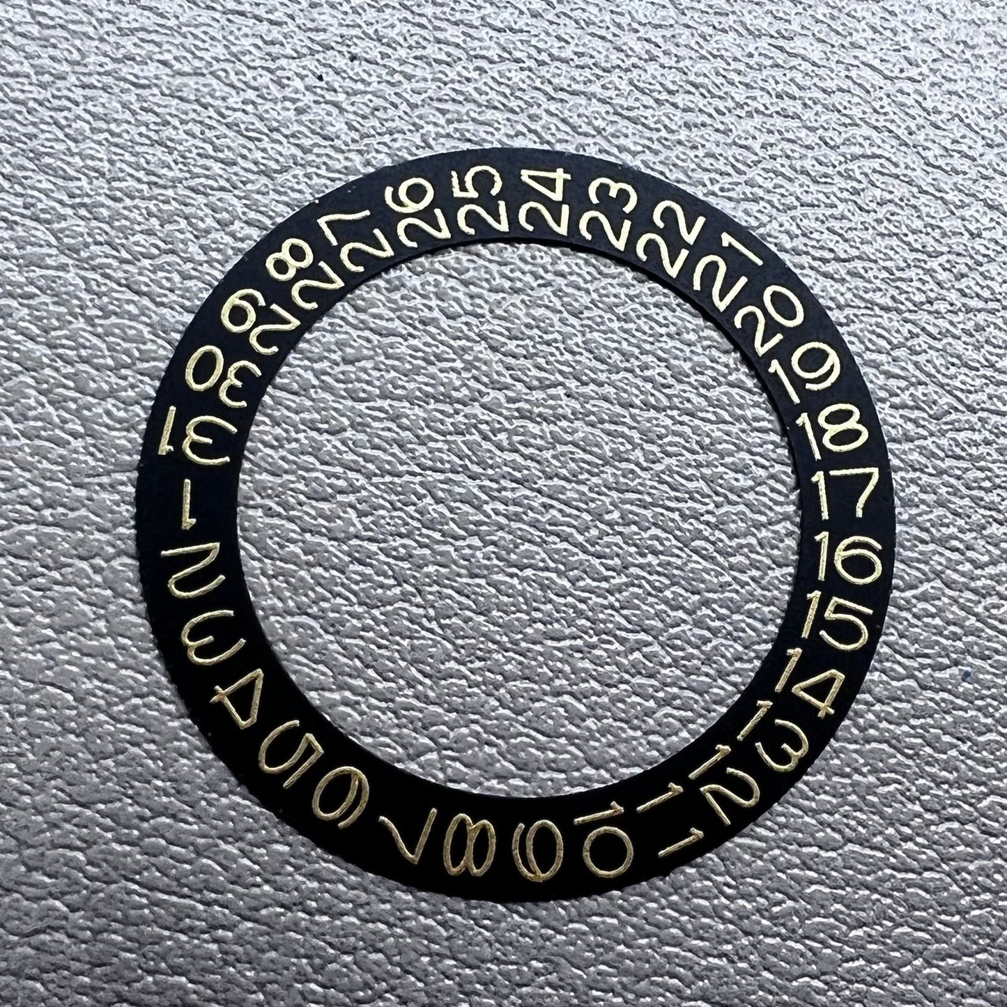 2 PIECES Black Background Golden Character Date Disk Wheel for NH35 NH36 Movement