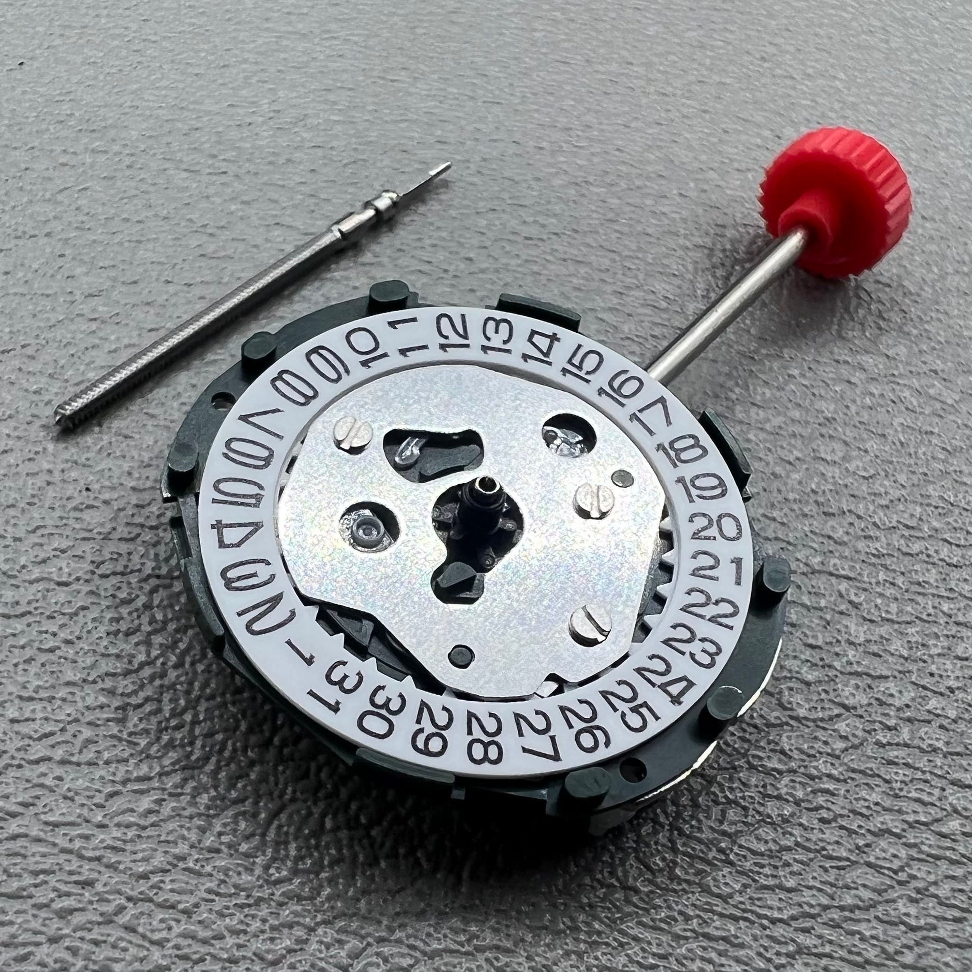 Japan Miyota 2015 quartz watch movement with date display at 3 o?clock, precise timekeeping accessory.