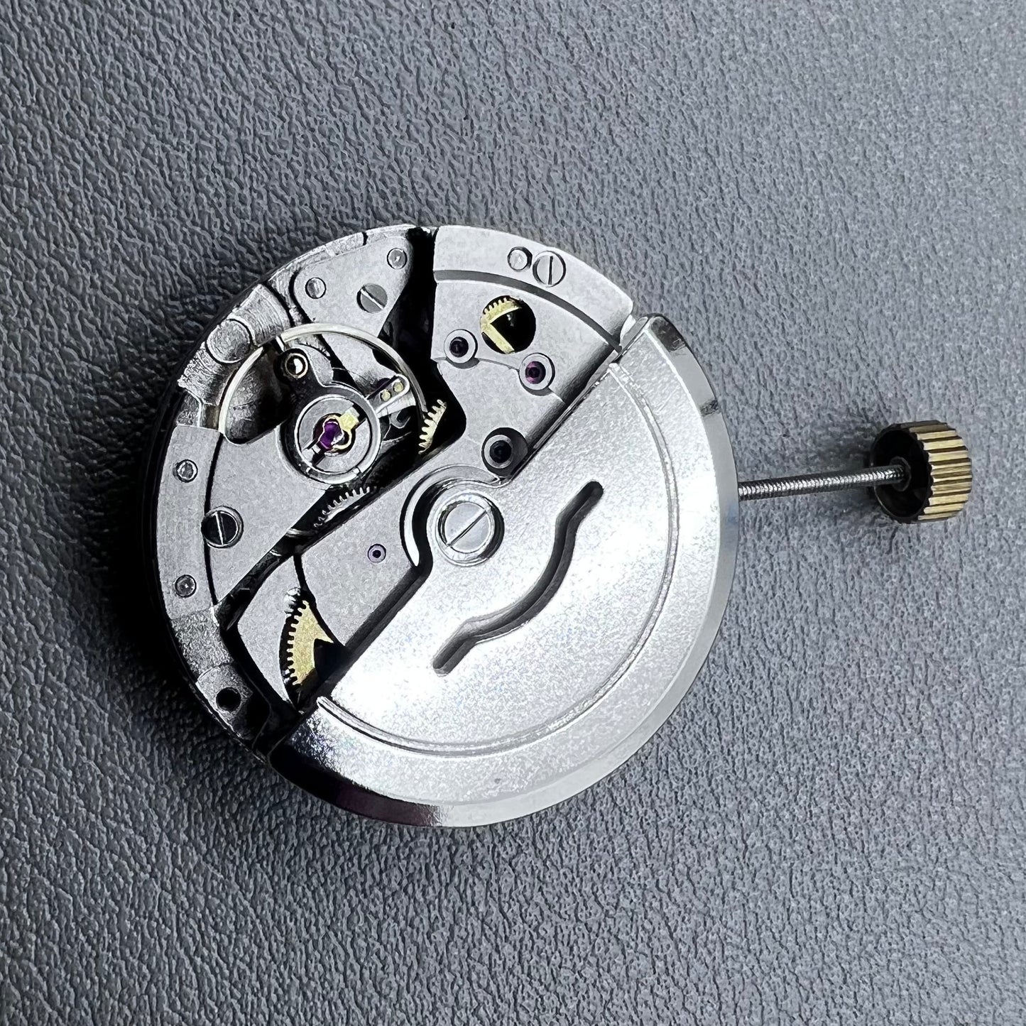 China 2813 8205 8215 automatic mechanical watch movement displaying moon phase at 6 o?clock for precise timekeeping