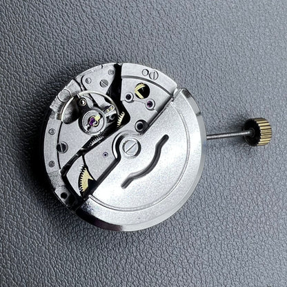 China 2813 8205 8215 automatic mechanical watch movement displaying moon phase at 6 o?clock for precise timekeeping
