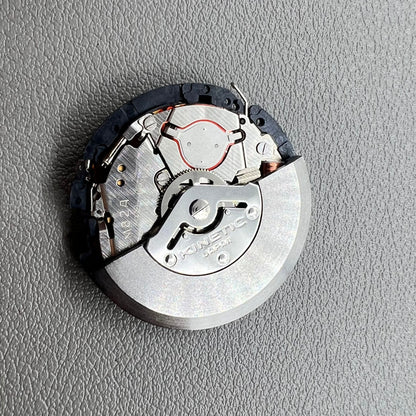 Seiko Japan 5M82A quartz watch movement for precise timekeeping and reliability.