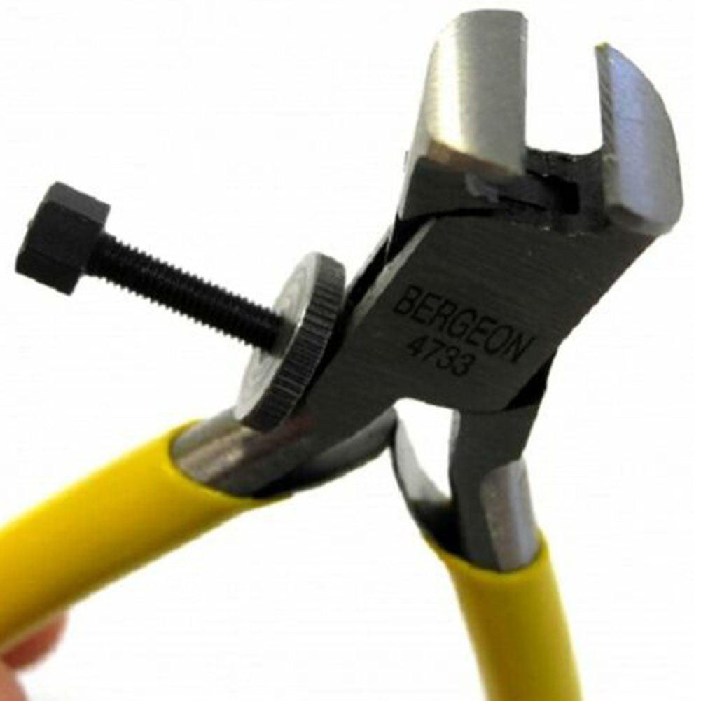 Bergeon 4733 watchmaker?s tool for precise cannon pinion tightening in professional watch repair.