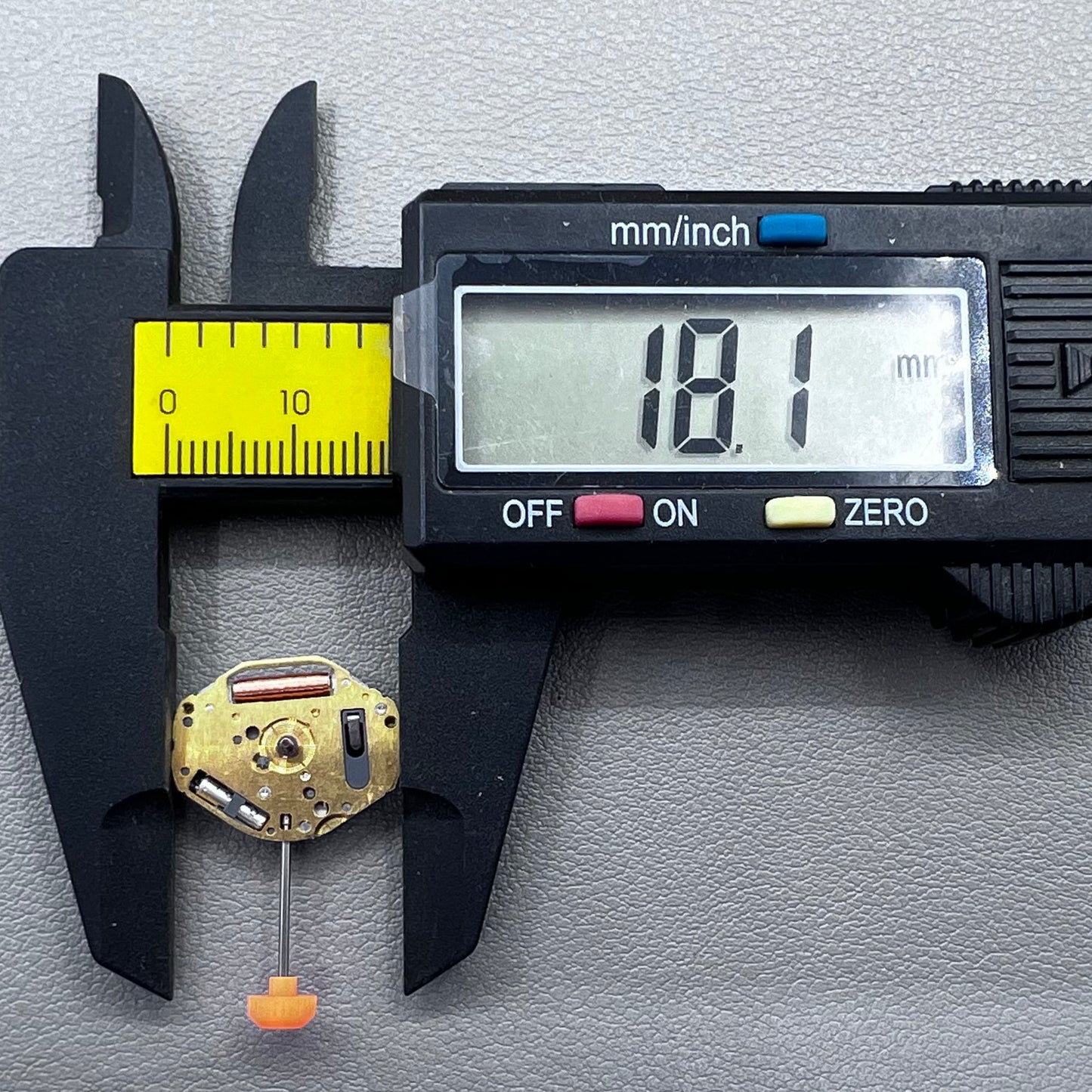 Japan Miyota 1L26 quartz watch movement with precise timekeeping for durable watch accessories.