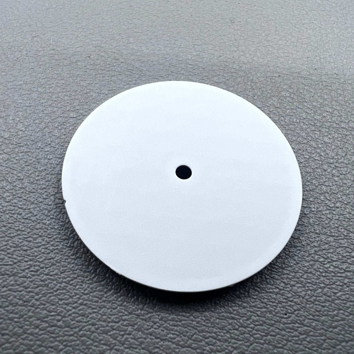 Solid white 28.5mm watch dial for NH36 NH35 movement, metal build, no lume,
