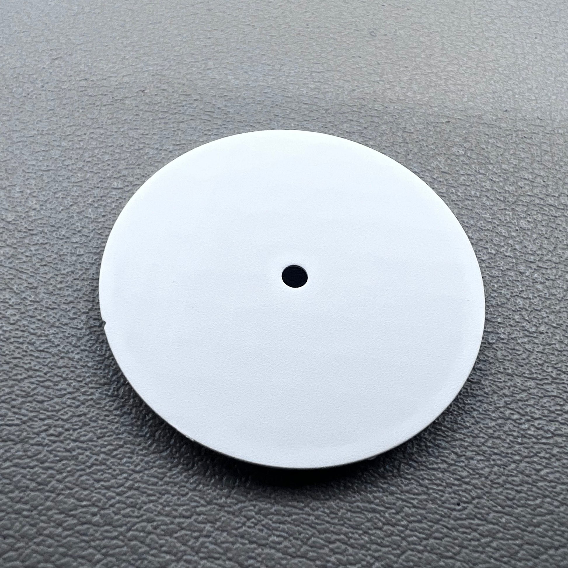 Solid white 28.5mm watch dial for NH36 NH35 movement, metal build, no lume,
