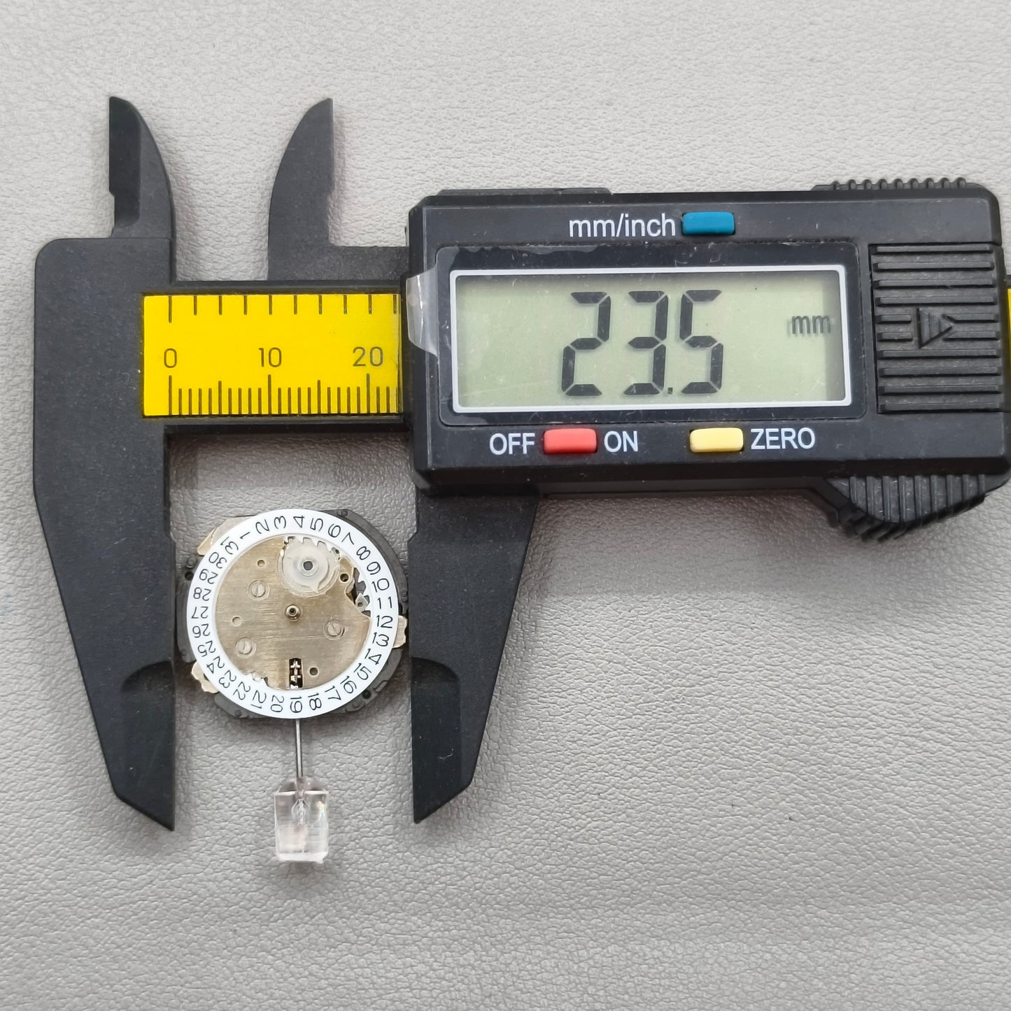 Japan 6EC1 Watch Quartz Movement Date@3