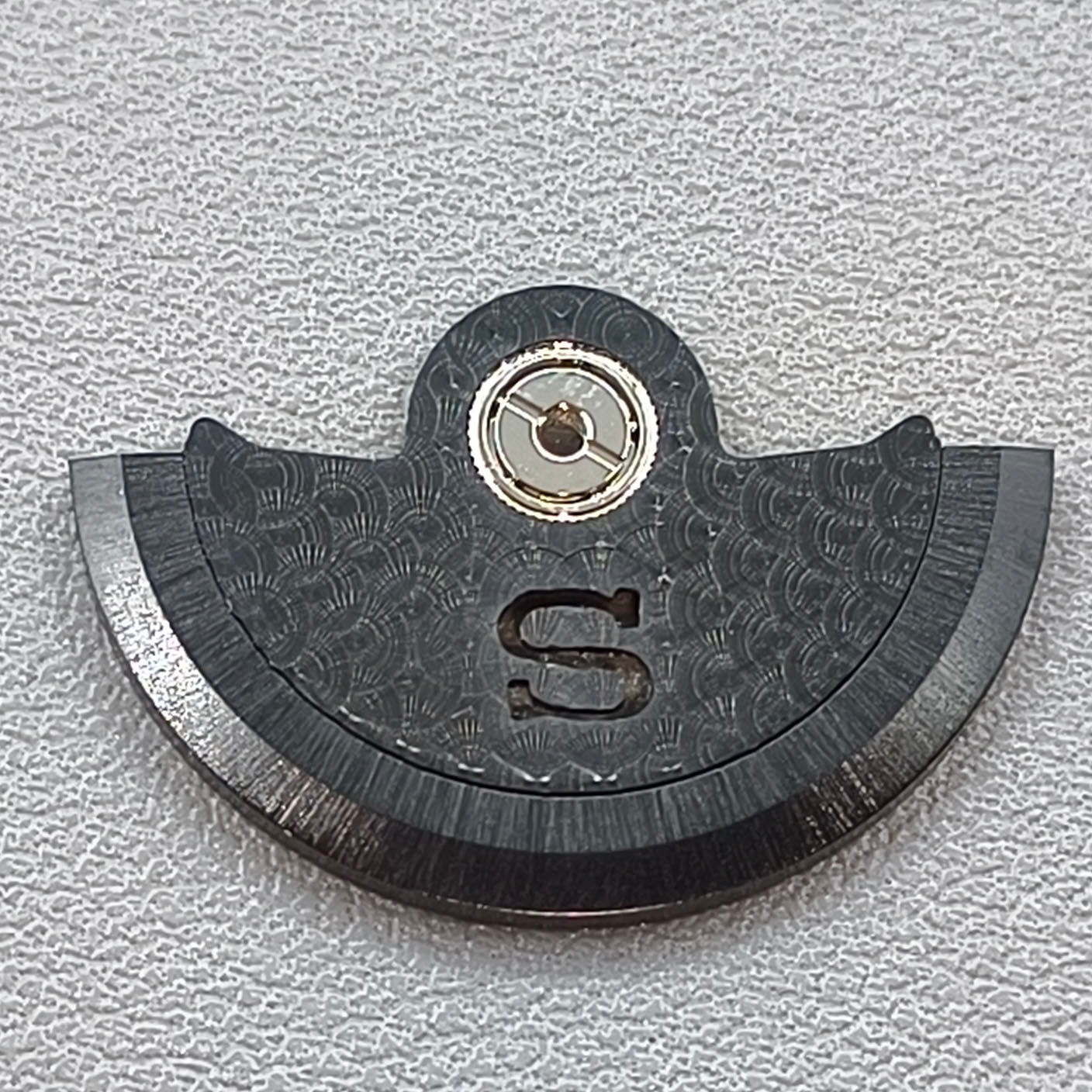 Replacement Modified S Carved Black Fish Scale Rotor Oscillating Weight for NH35 NH36