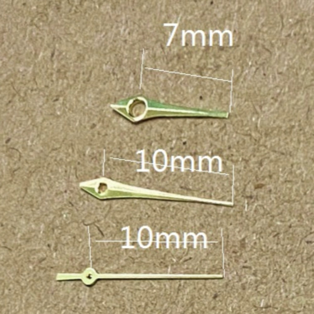 Golden arrow-shaped watch hand, 10x10x7mm, compatible with Miyota 2035 quartz movement.