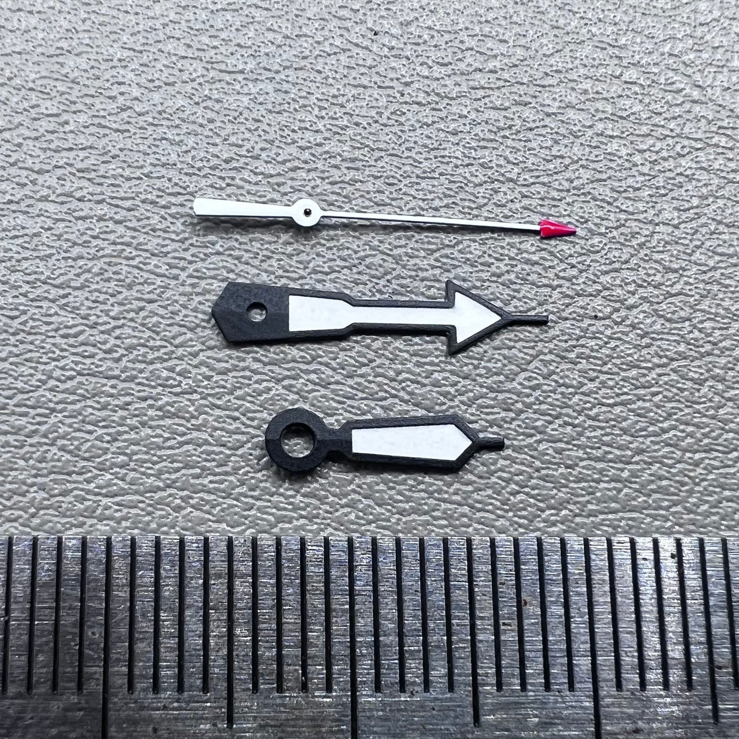 2 Sets Black Trim Arrow Shape Red Pointed Hands for NH35 NH36 NH38 NH39 NH34