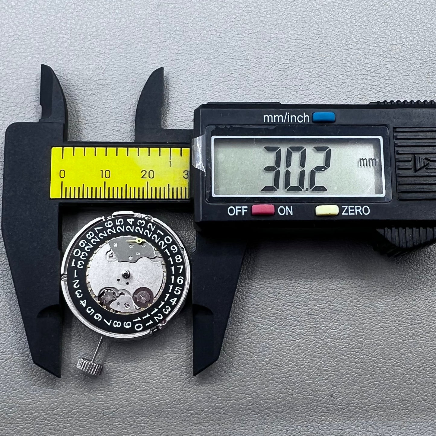 Seagull ST2555 Automatic Watch Movement Second 9H Perlage Finish Black Big Date