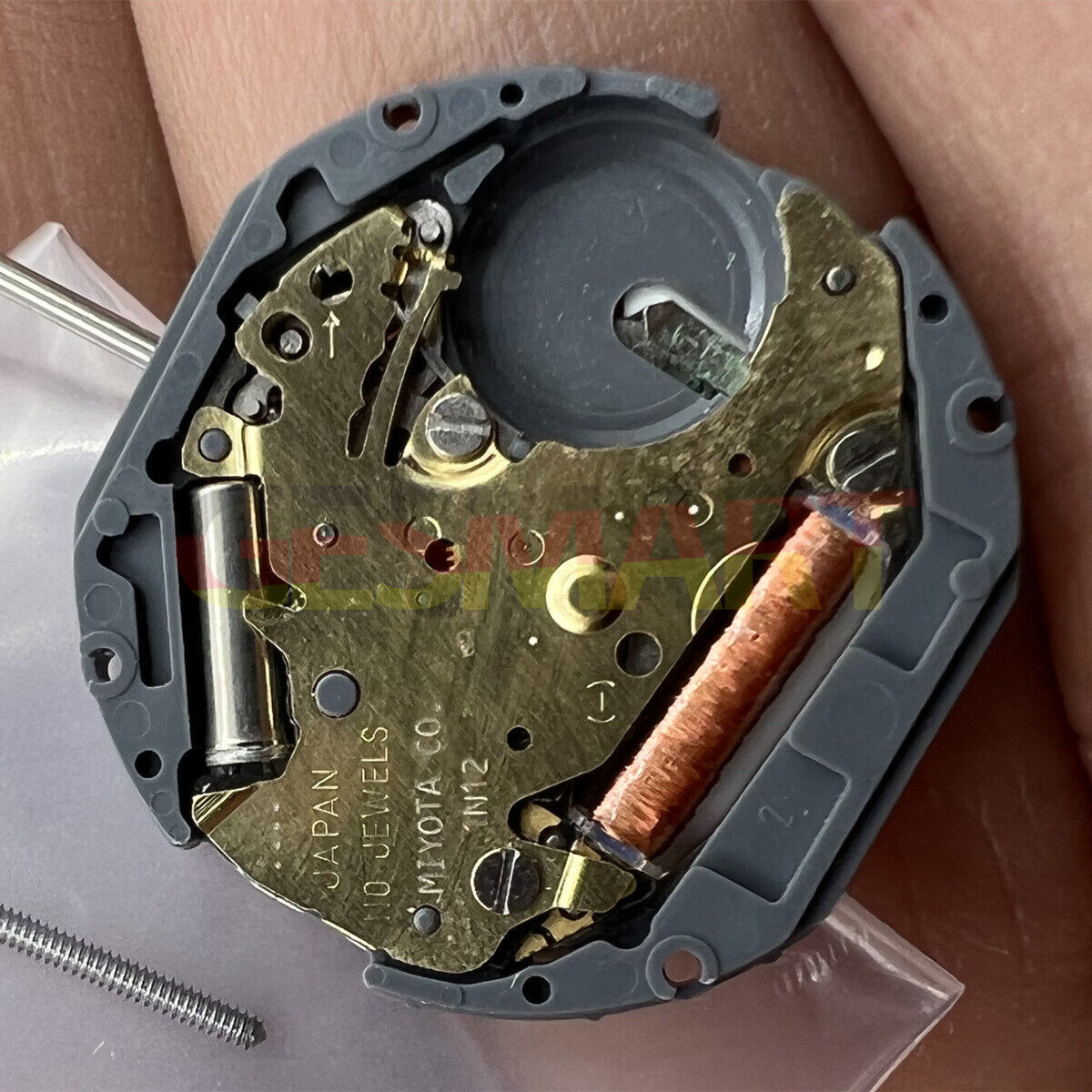 Miyota 1N12 quartz movement with date display at 3/6, Japan-made for precise watch accessory components