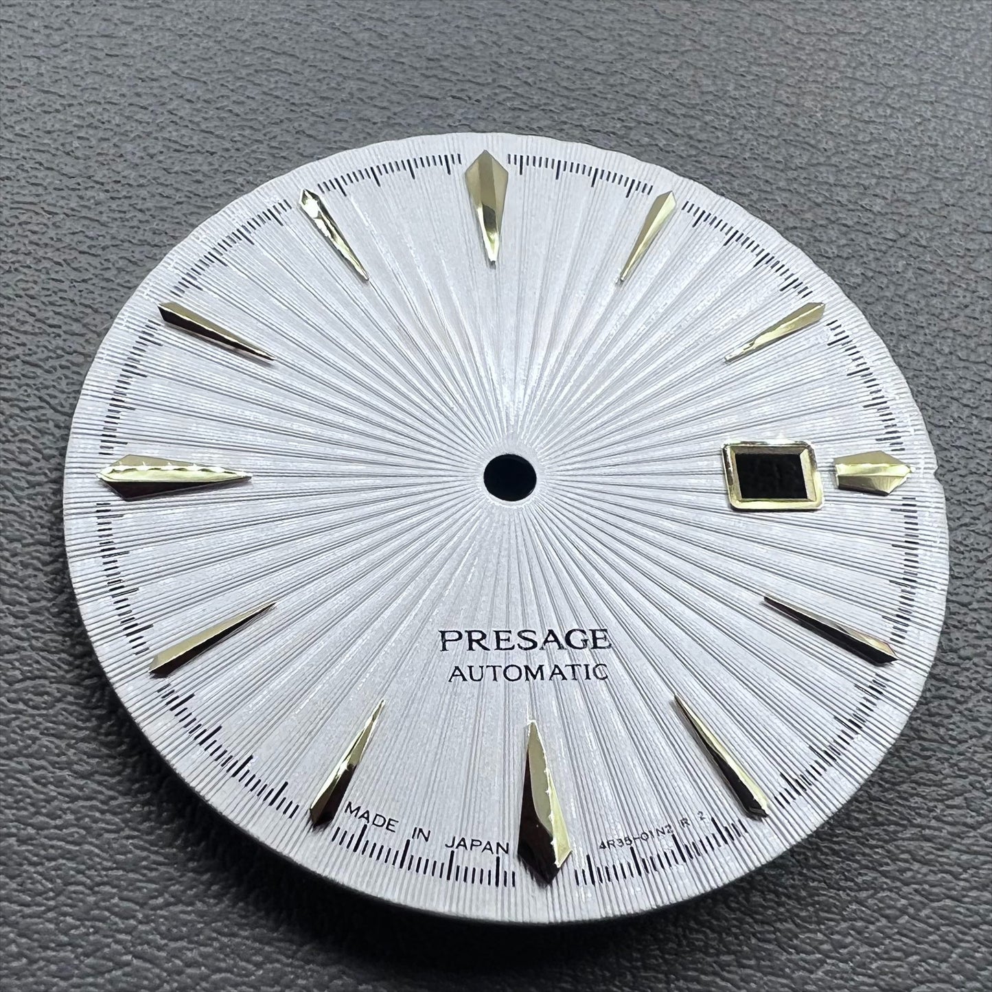 35mm No Lume Golden Nail+White Cocktail Modified Watch Dial for NH35 Movement